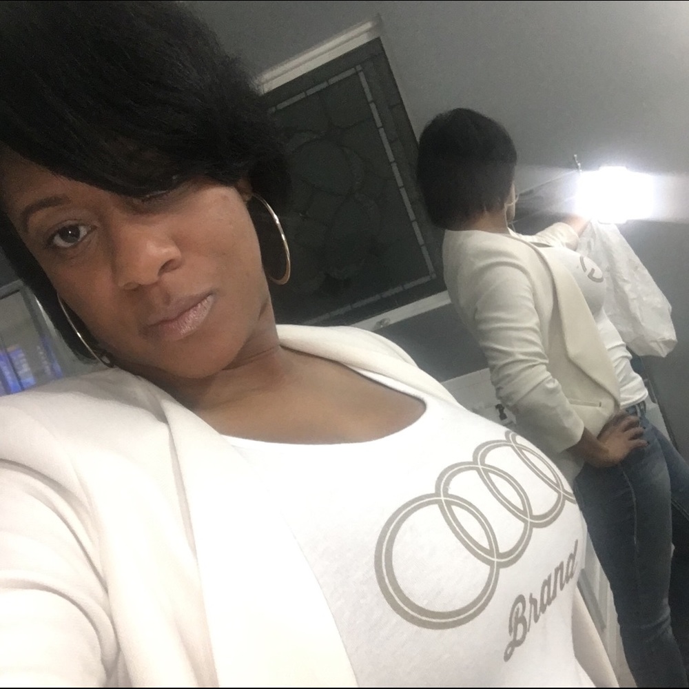 Meet your Posher, Stephanie